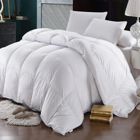 Luxurious White Queen Down Comforter